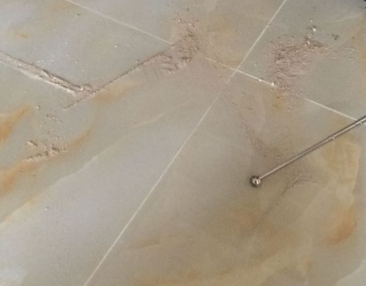 哈巴河瓷砖空鼓维修公司分享粘合剂选择不当在瓷砖铺贴过程中可能导致以下问题